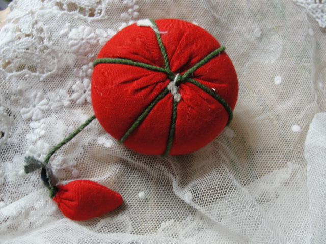 CHARMING Vintage Pin Cushion,Large Tomato Pincushion and Strawberry Emery,  Collectible Pin Cushions, Sewing Room Decor,Collectible Sewing Tools