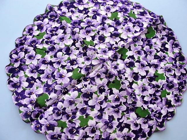 RARE Round Printed Vintage Handkerchief HankyColorful VIOLETS Hankie For Hankies Collection