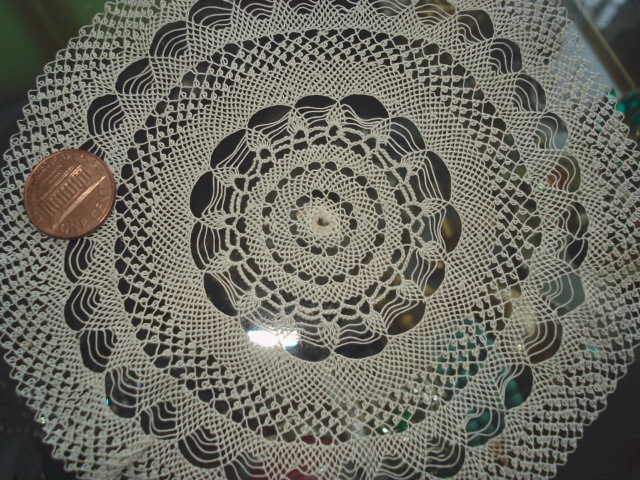 VICTORIAN KNOTTED LACE DOILY FINE LACE EXAMPLE